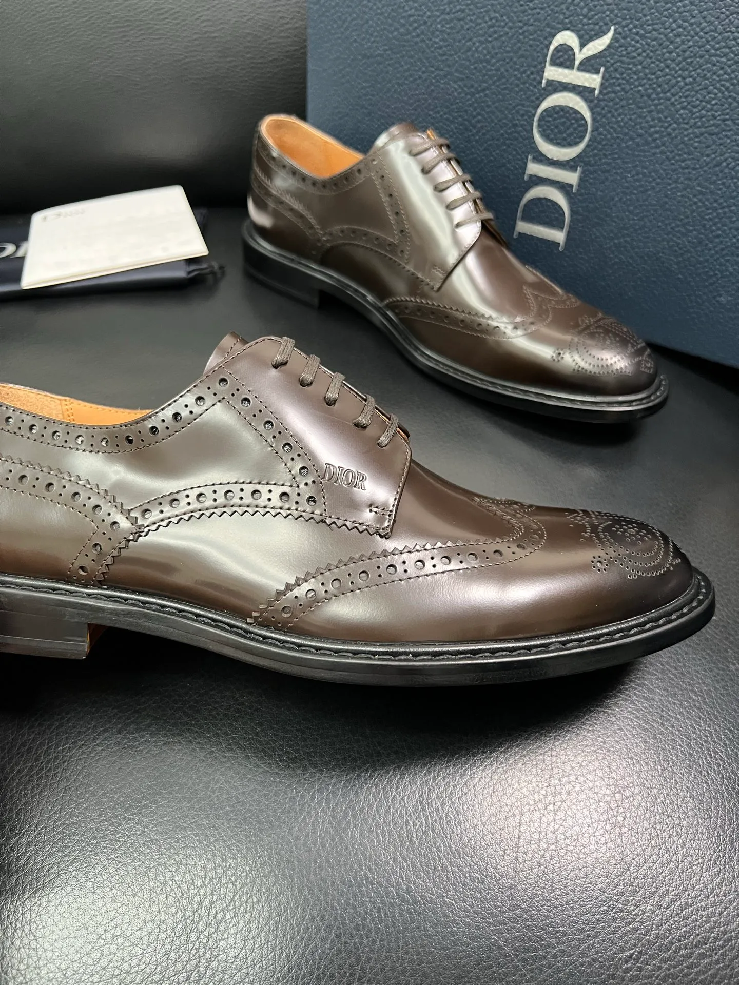 Men's shoes 💰940 Dior top purchasing agent, synchronized with Dior counters, original factory configuration, imported Italian cowhide, fully imported water-dyed cowhide lining, sole: original factory special supply, original sole super comfortable, original factory follow-up order 🔍🔍High quality, welcome to compare, code number 39-44 (can be ordered 38 45 46) 85868